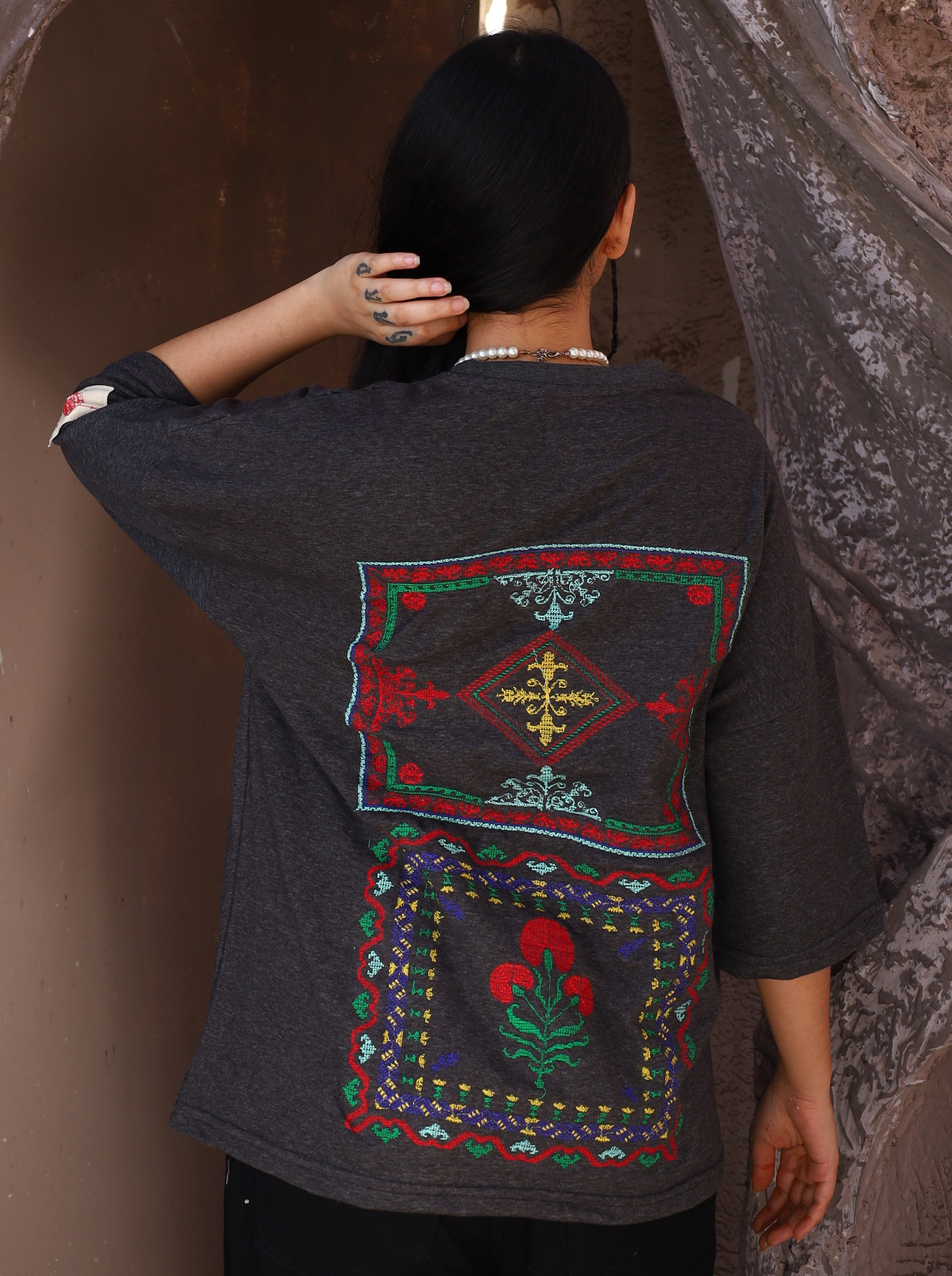 تَابْنَاک چَہار گوشَہ | Embroidery Tee