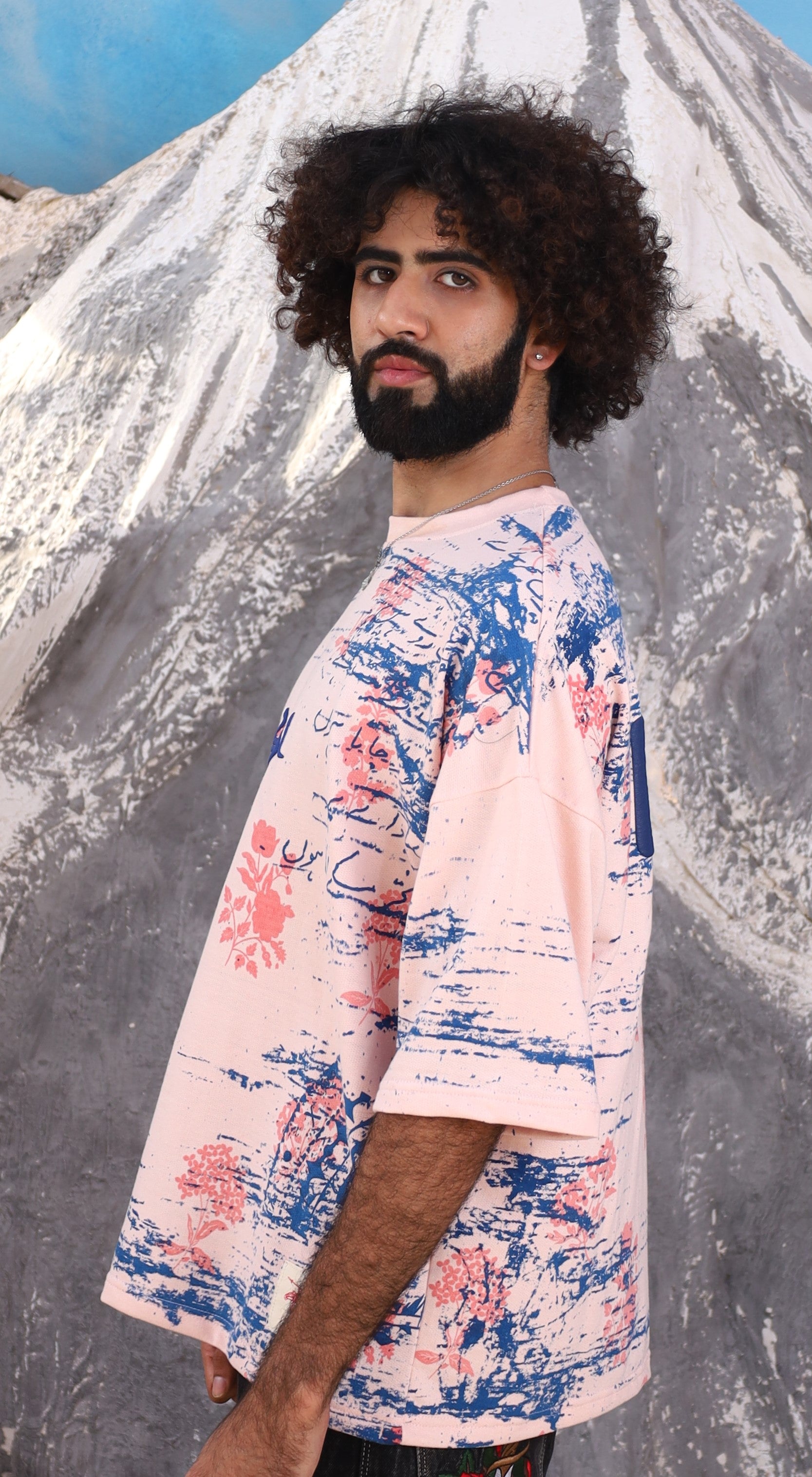 چار رنگوں کا باغ  | Tee