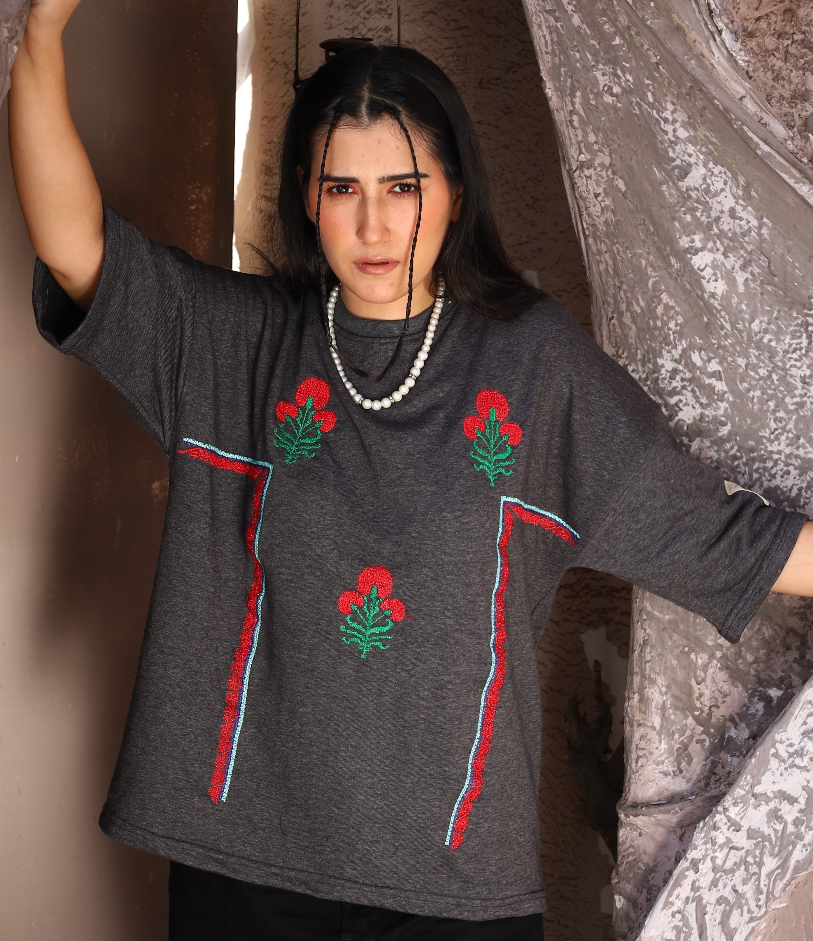 تَابْنَاک چَہار گوشَہ | Embroidery Tee