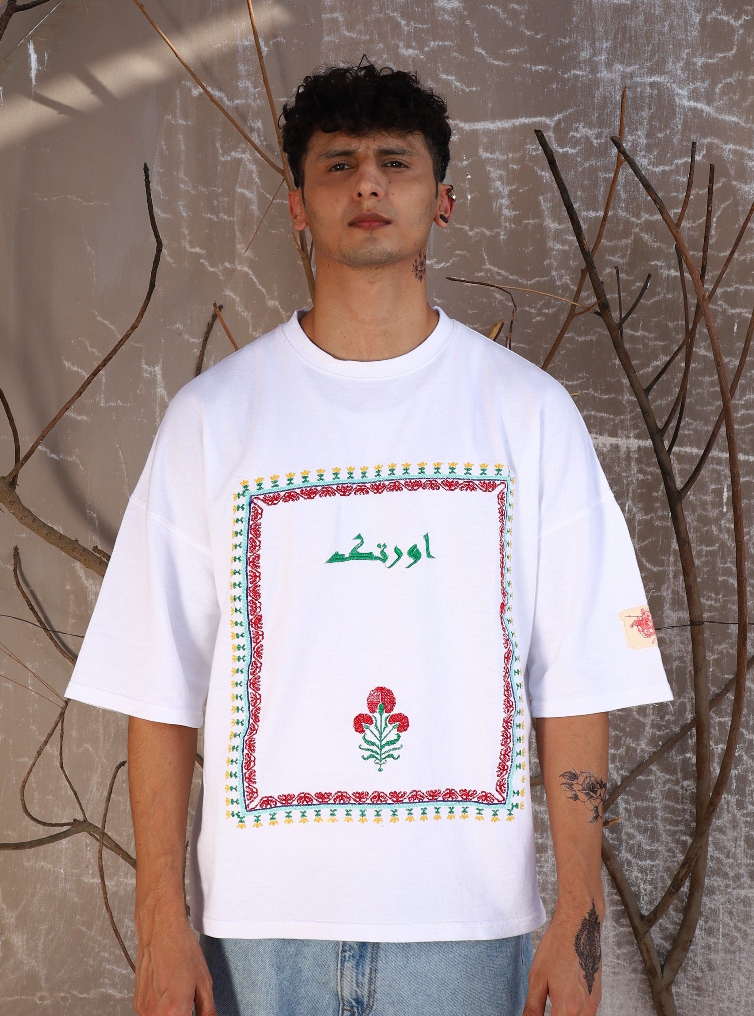 چمکدار چوکور | Embroidery Tee