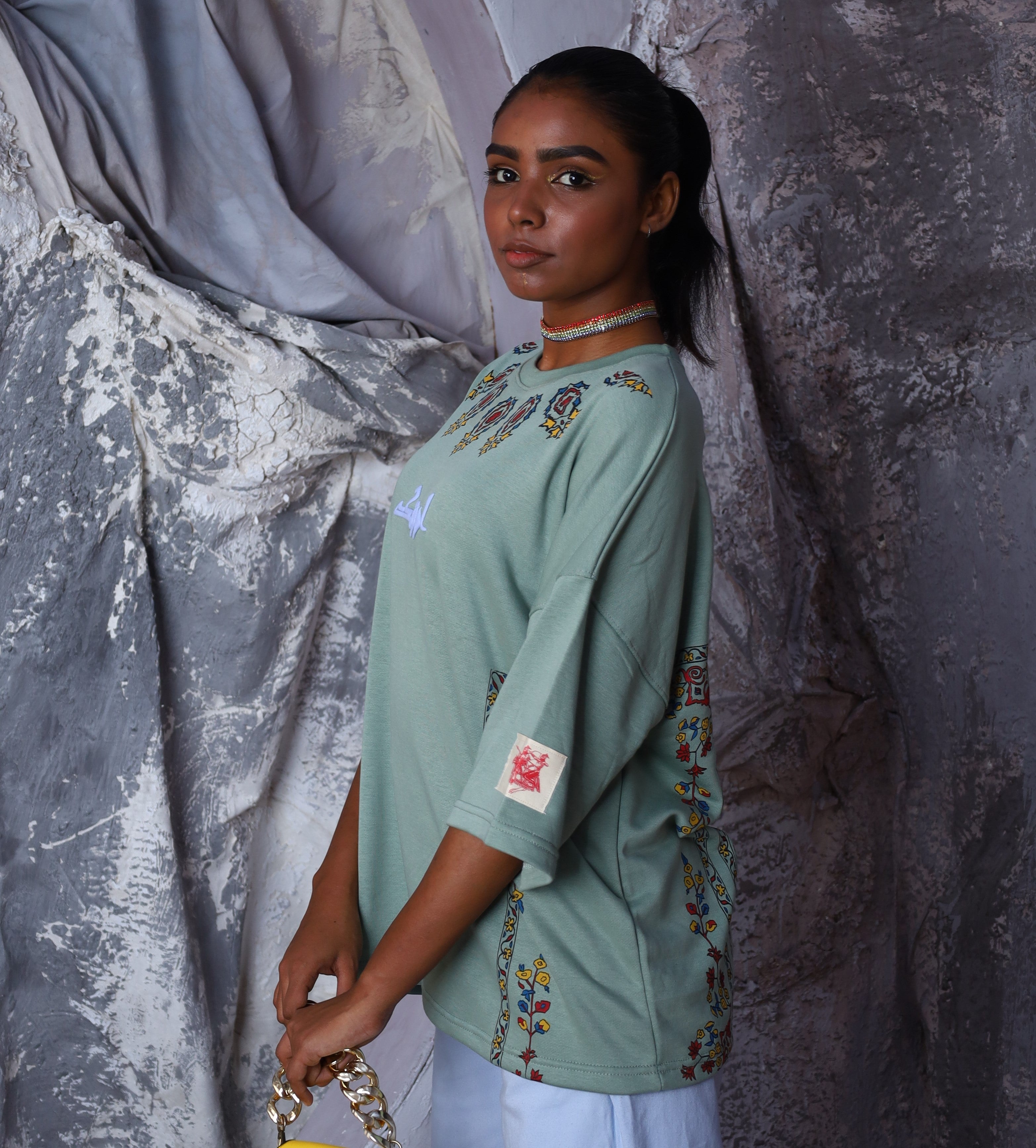 دھندلا شیشہ | Tee