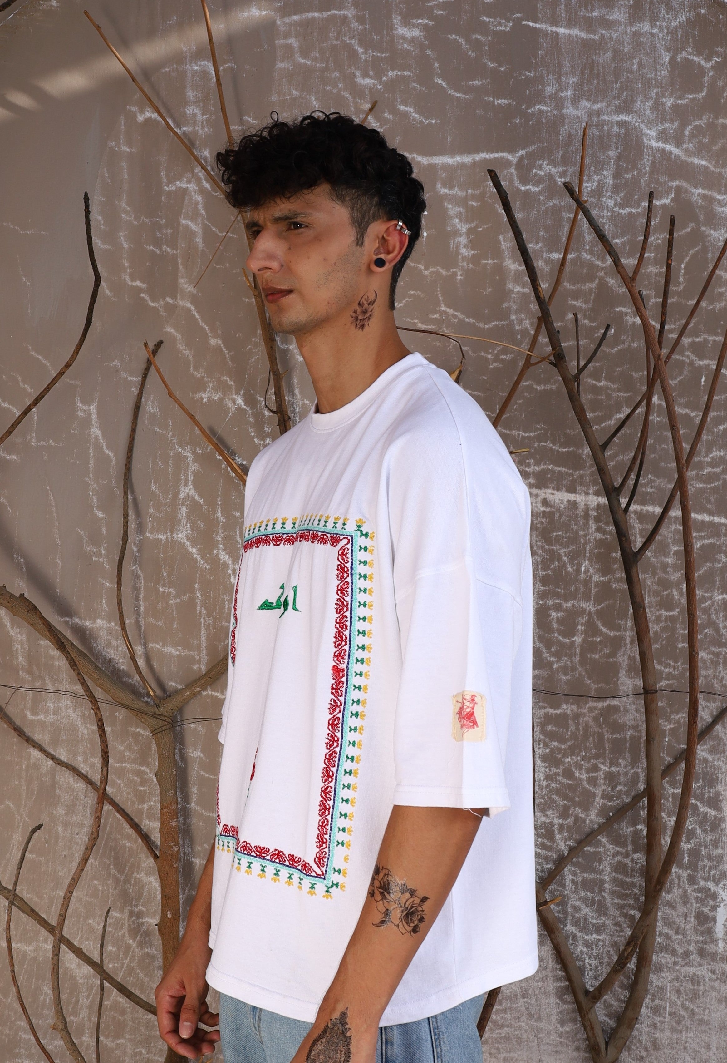 چمکدار چوکور | Embroidery Tee